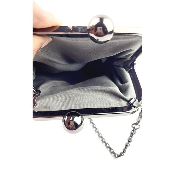 WOMEN'S‎ FRINGE CHAIN CONVERTIBLE CLUTCH IN BLACK - Size 5.5"W x 6.5"H x 1.25"D - Picture 4 of 4